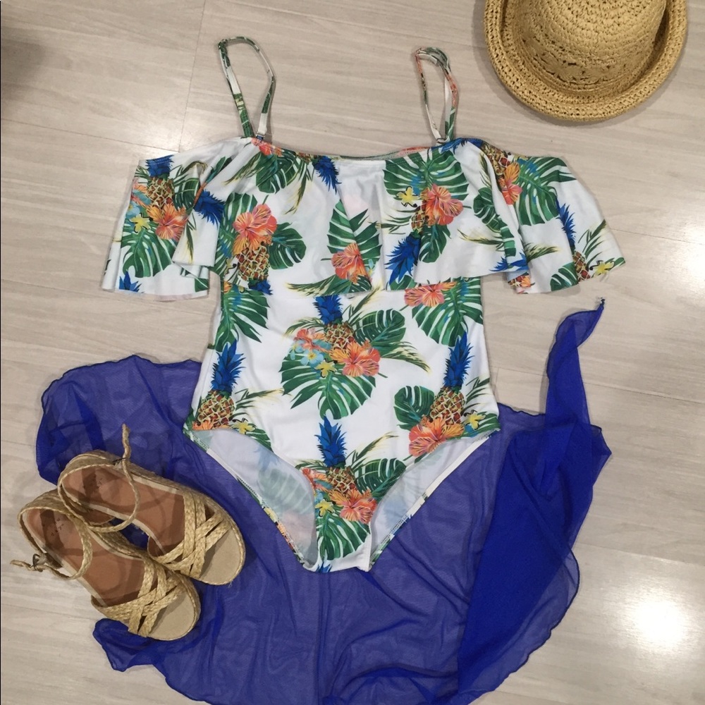 One piece ruffle white pineapple print swimsuit.